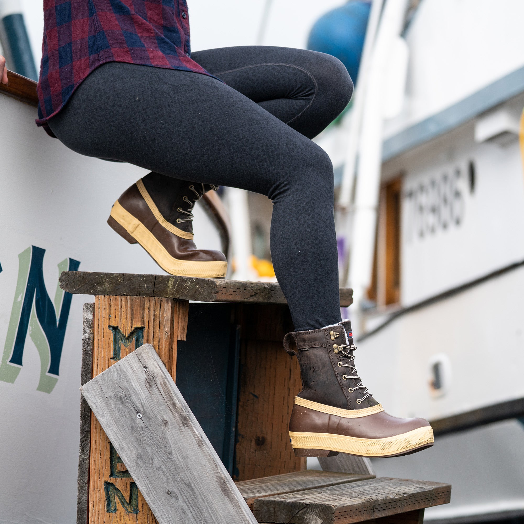 Women's 8" Insulated Legacy Lace Boot