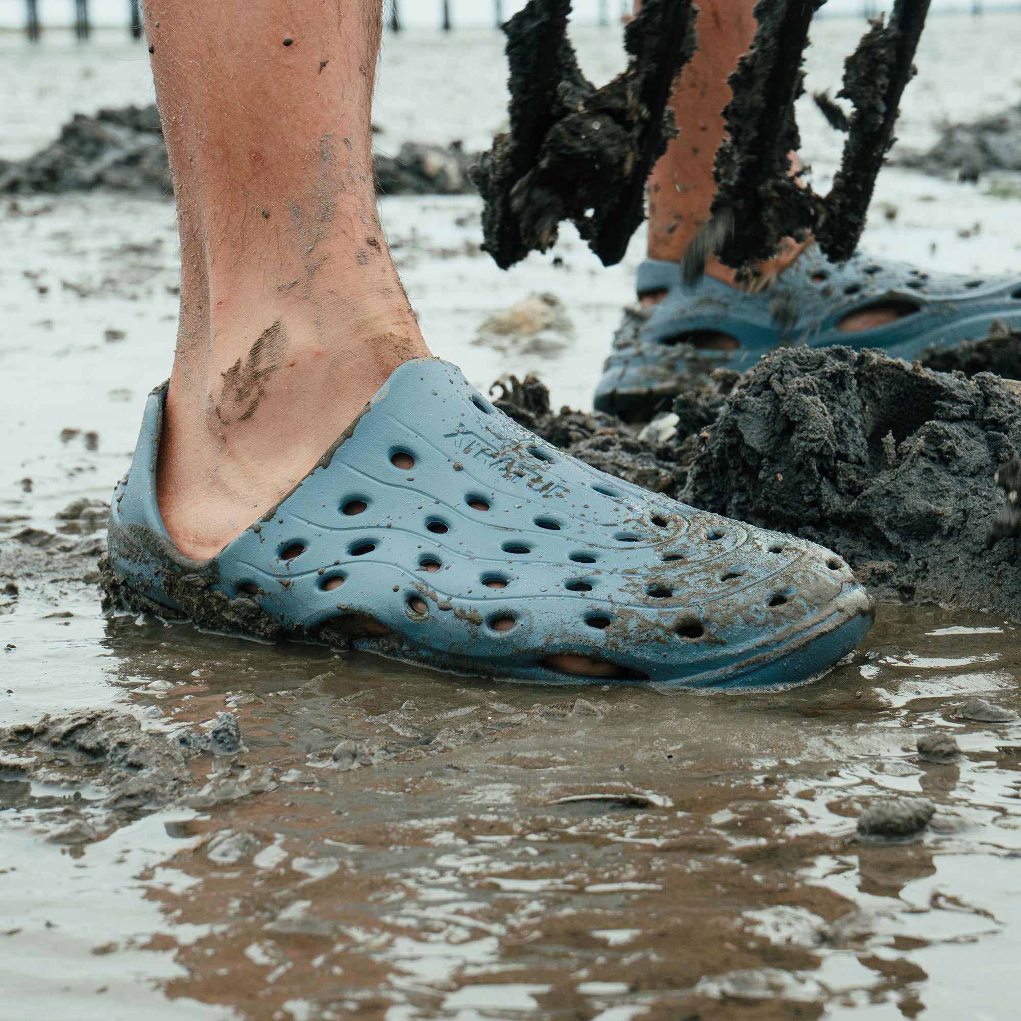 ゆぅ〜 Unisex Riptide Sandal – XTRATUF