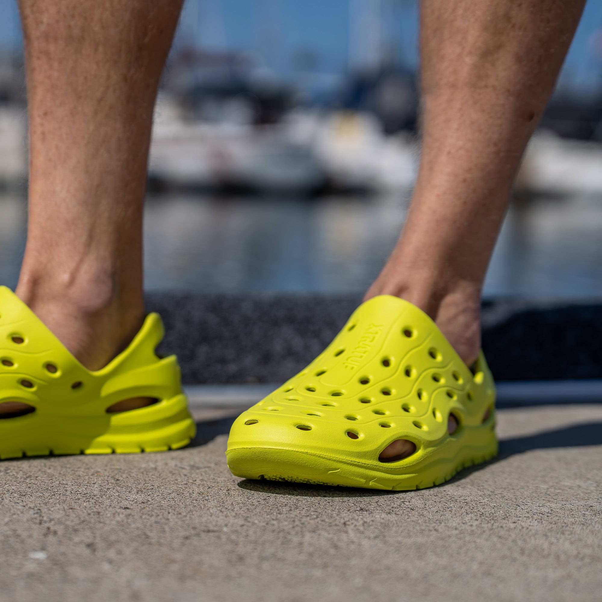 ゆぅ〜 Unisex Riptide Sandal – XTRATUF