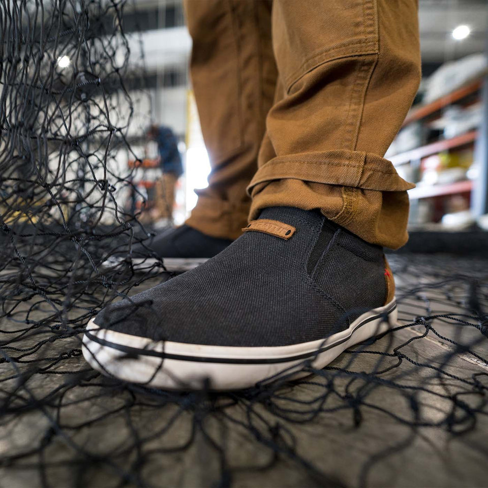 Men's Canvas Sharkbyte Deck Shoe - lifestyle