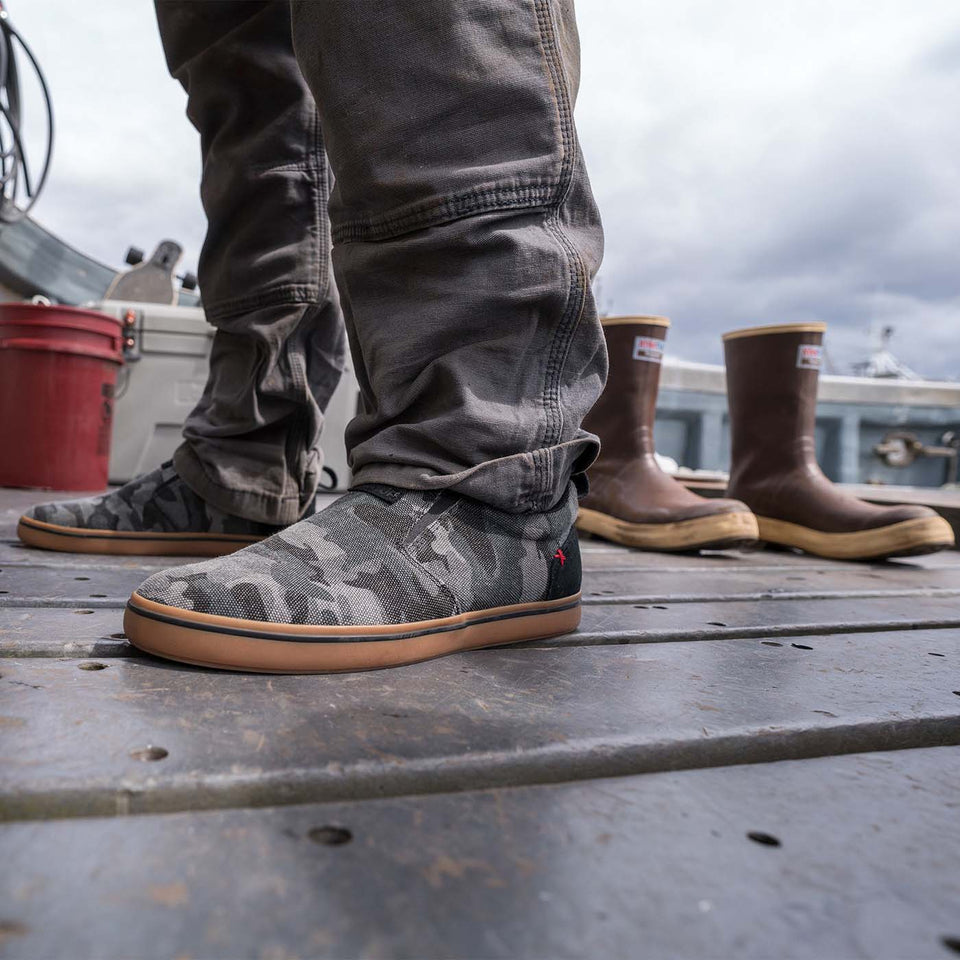 Men's Canvas Sharkbyte Deck Shoe - lifestyle